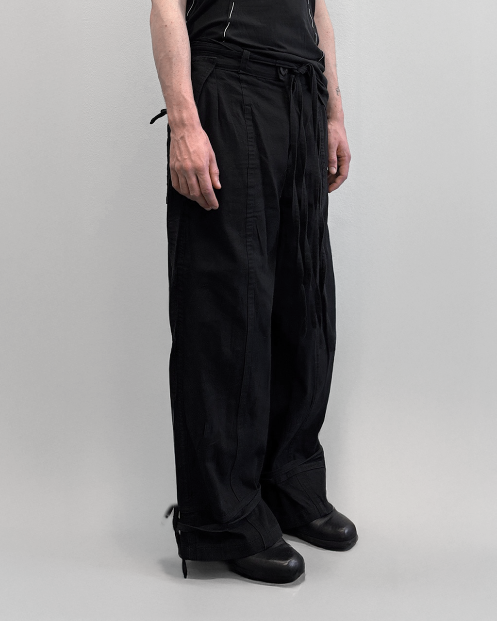 AMAKA - Adjustable Multistrap Trousers