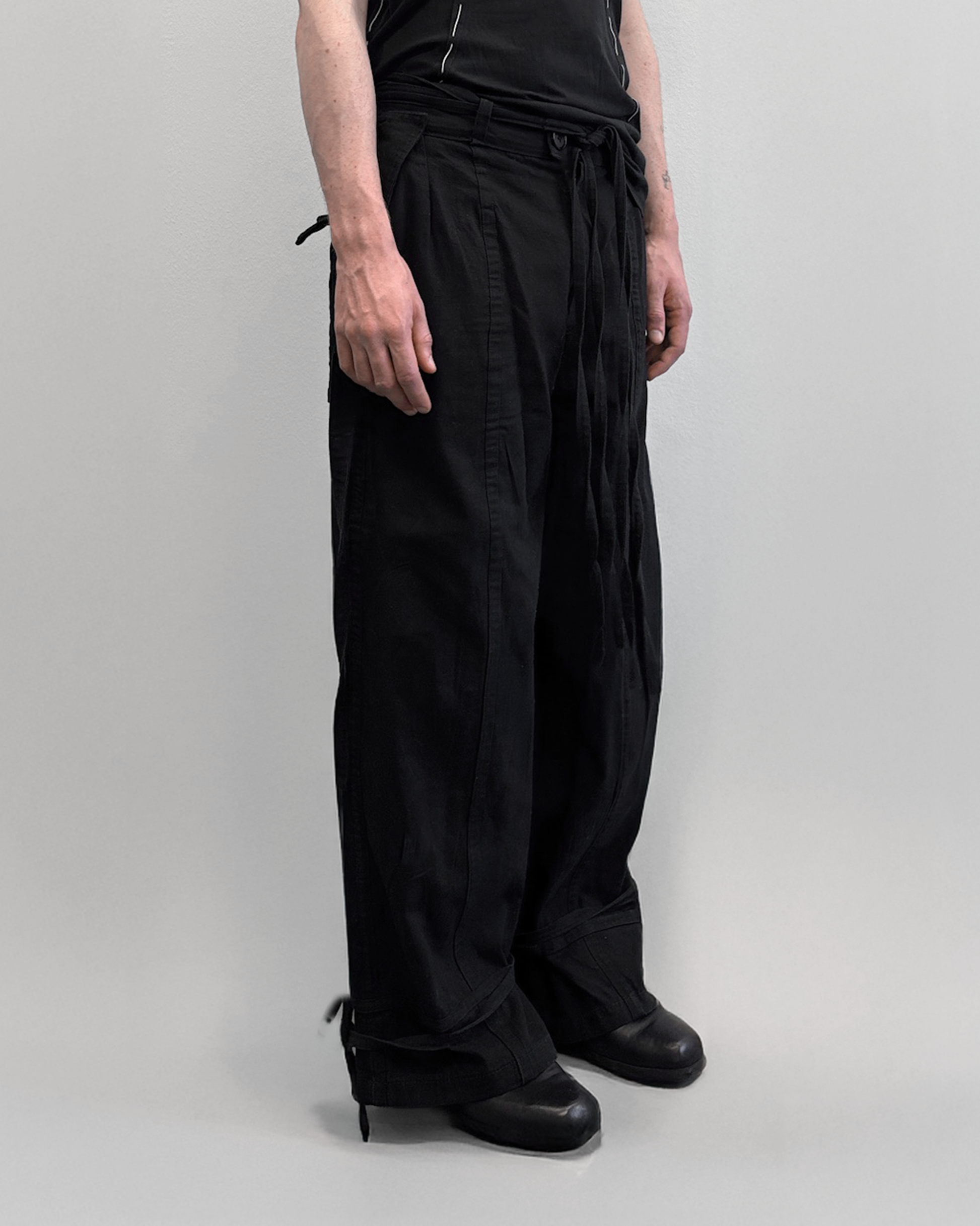 AMAKA - Adjustable Multistrap Trousers